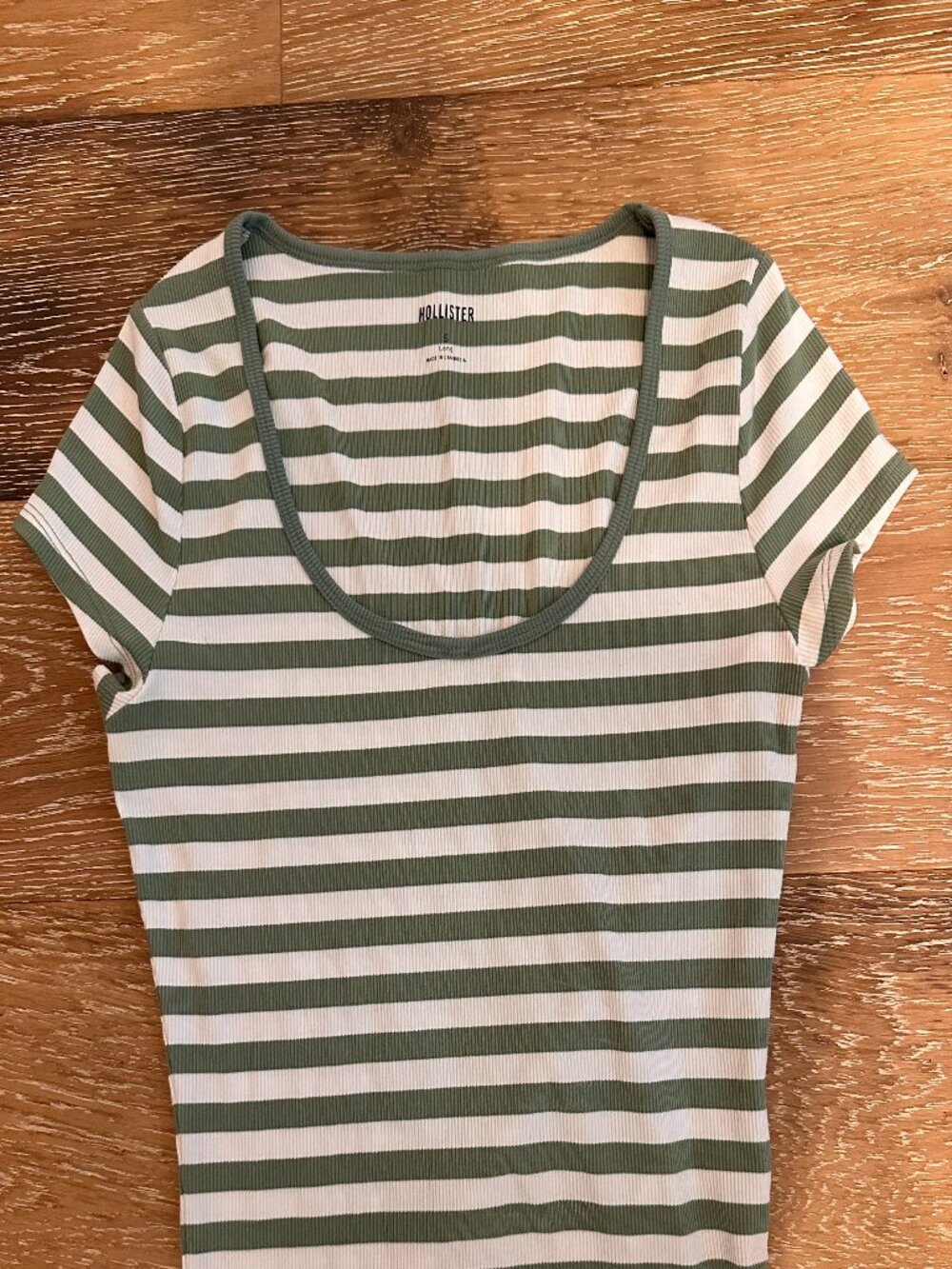 Hollister Ribbed Striped Scoop Neck Short Sleeve Tee Small